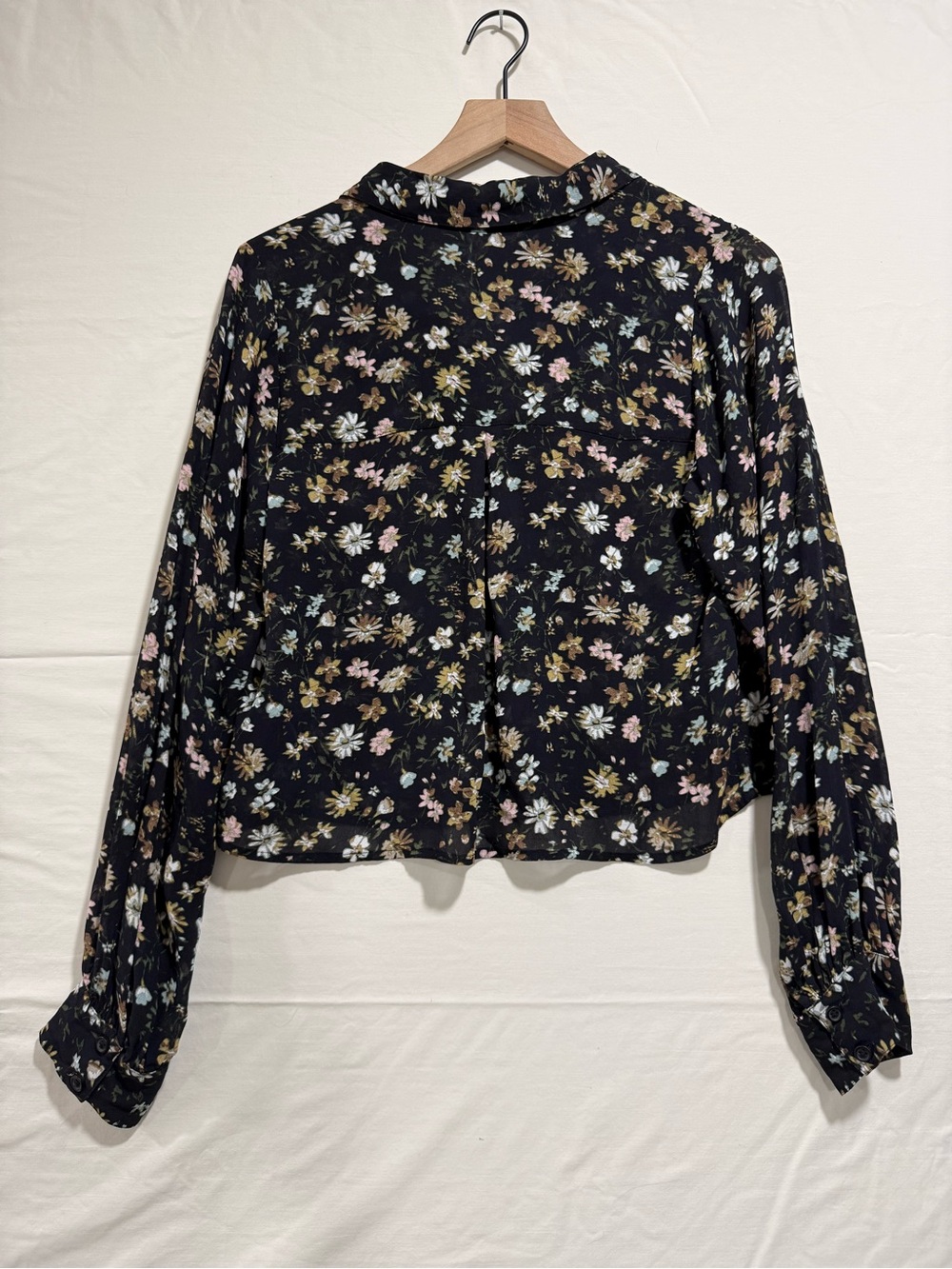 Sanctuary Black Floral Long-Sleeve Buttoned Blouse - Picture 4 of 8